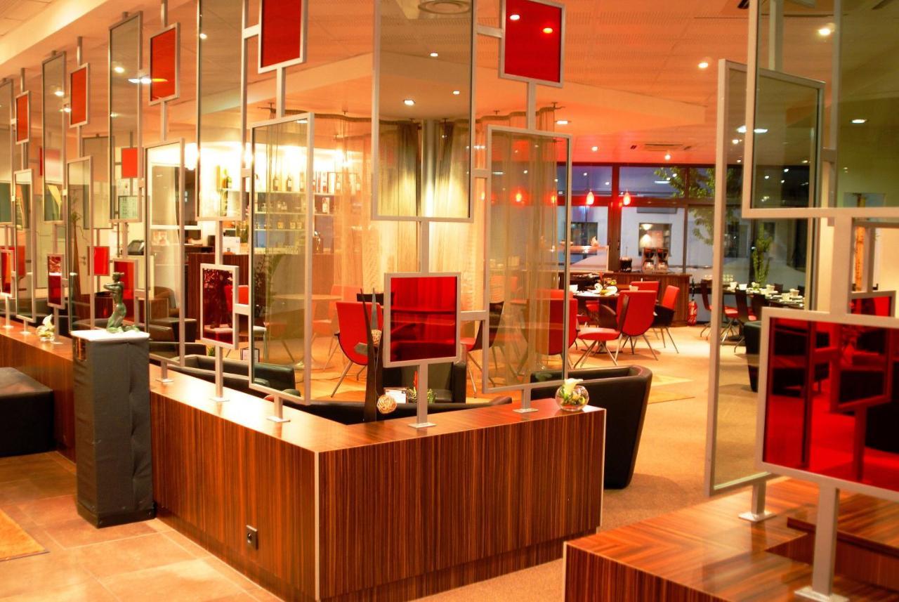 Hotel De Loire Et Restaurant Les Bateliers Trélazé Kültér fotó