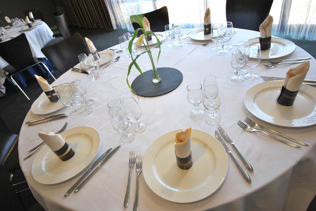Hotel De Loire Et Restaurant Les Bateliers Trélazé Kültér fotó
