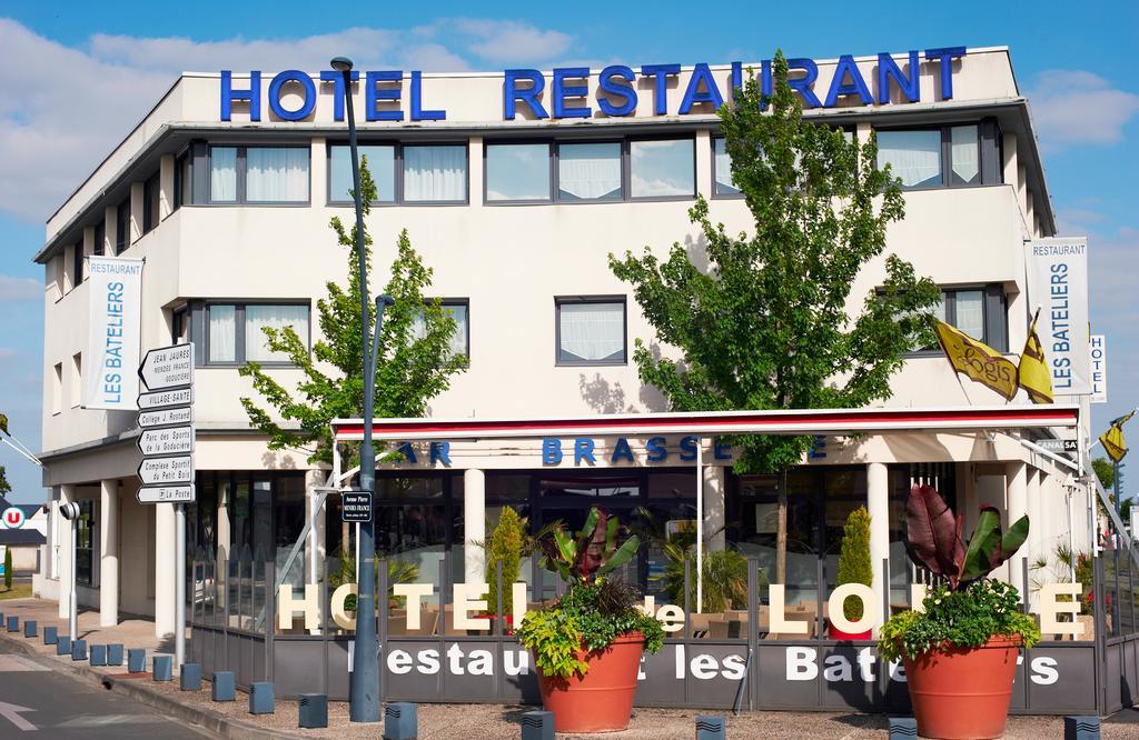 Hotel De Loire Et Restaurant Les Bateliers Trélazé Kültér fotó