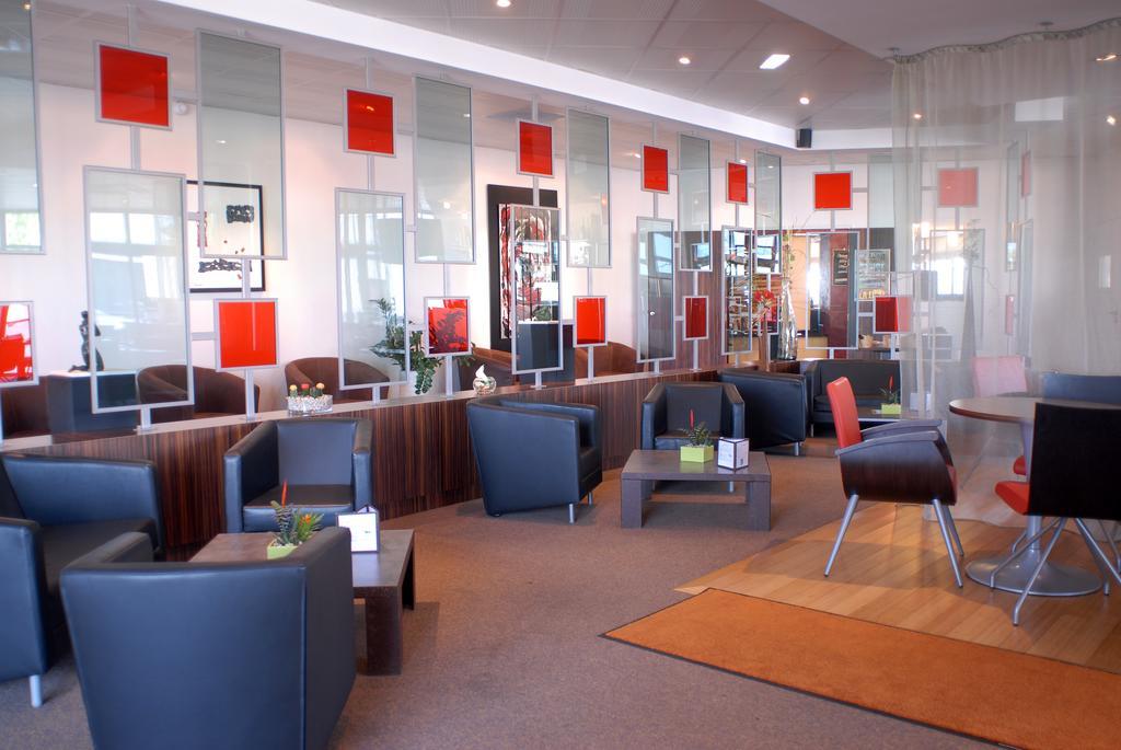Hotel De Loire Et Restaurant Les Bateliers Trélazé Kültér fotó